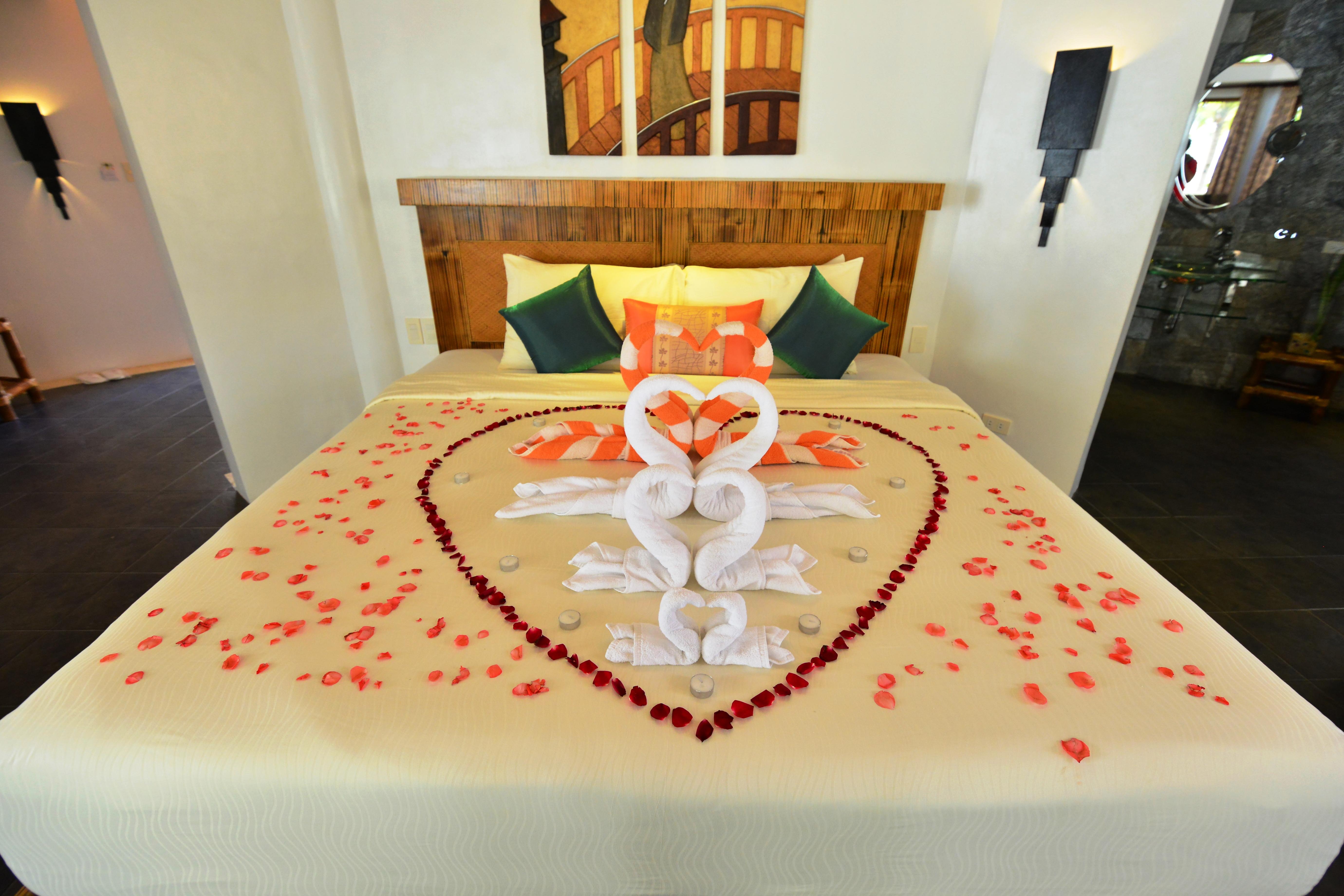 Ambassador In Paradise Balabag  Kültér fotó Honeymoon Suite