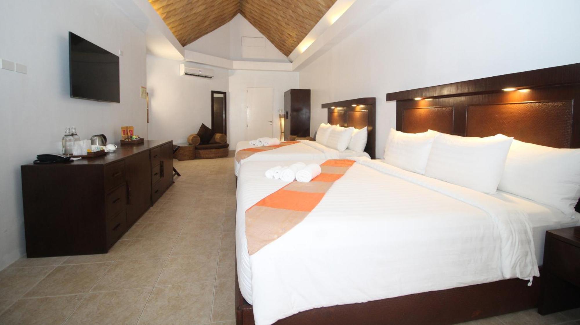 Ambassador In Paradise Balabag  Kültér fotó Deluxe Room