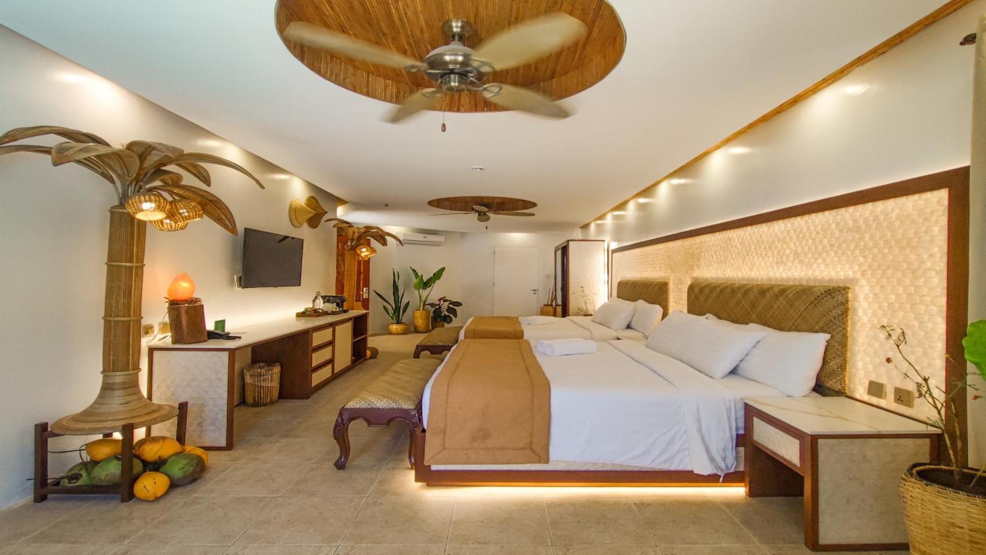 Ambassador In Paradise Balabag  Kültér fotó Deluxe Room