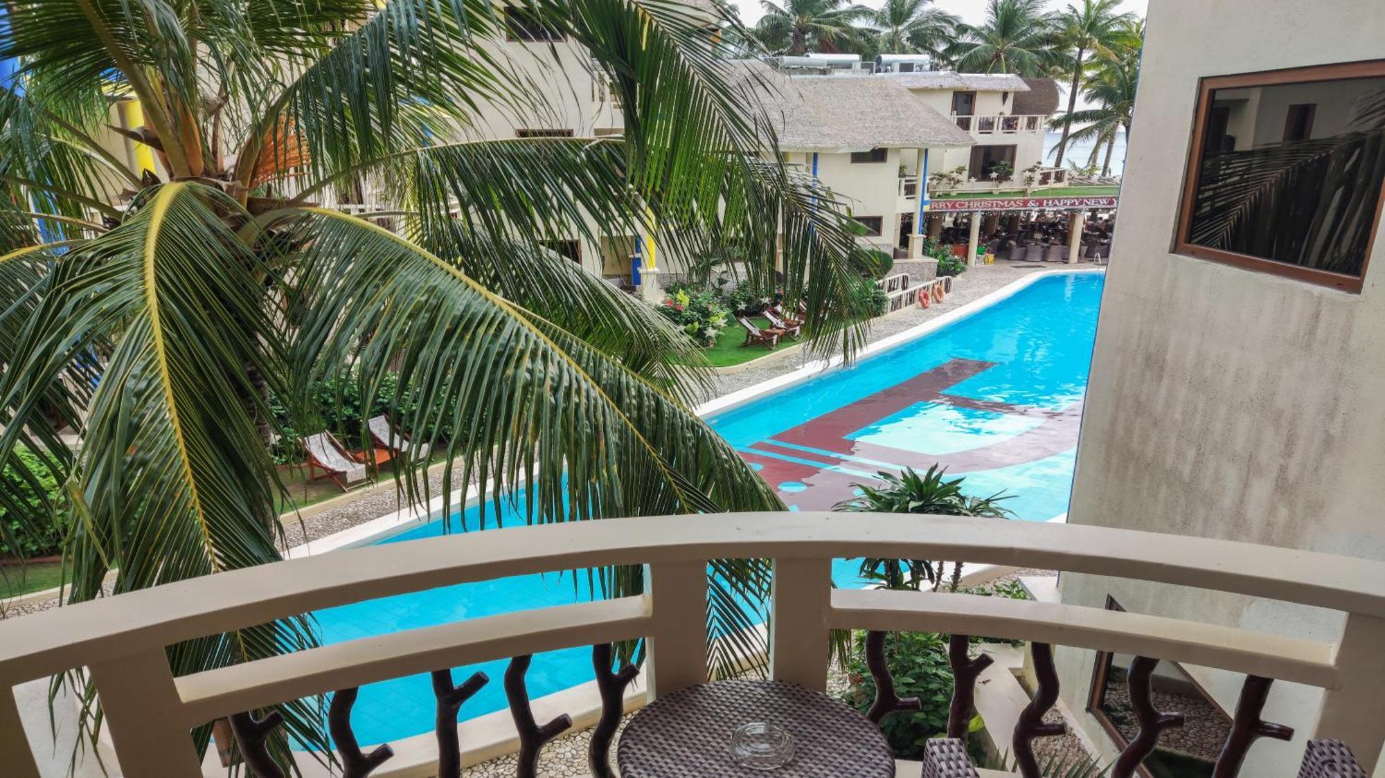Ambassador In Paradise Balabag  Kültér fotó The pool at the hotel