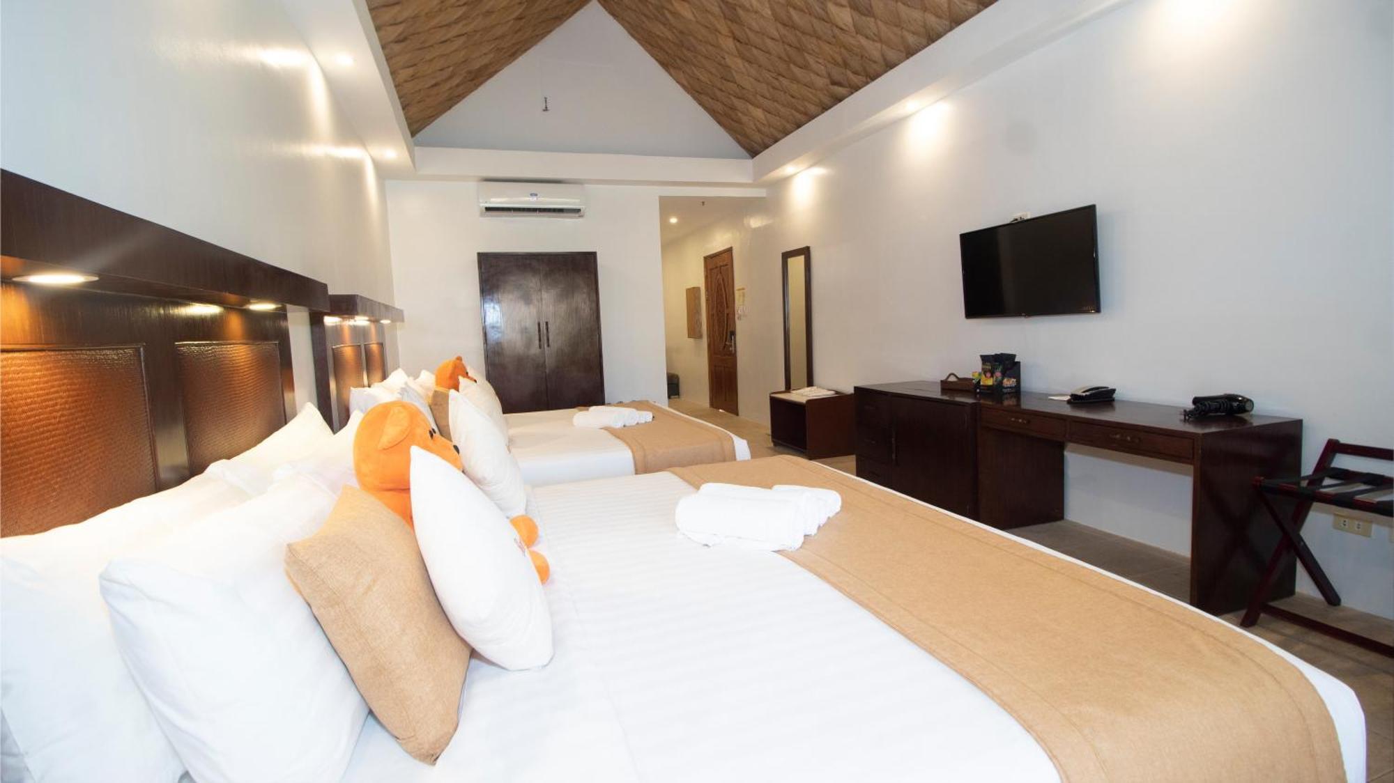 Ambassador In Paradise Balabag  Kültér fotó Deluxe Room