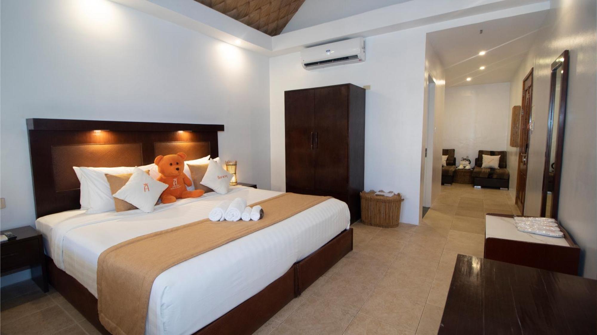 Ambassador In Paradise Balabag  Kültér fotó A room at the resort